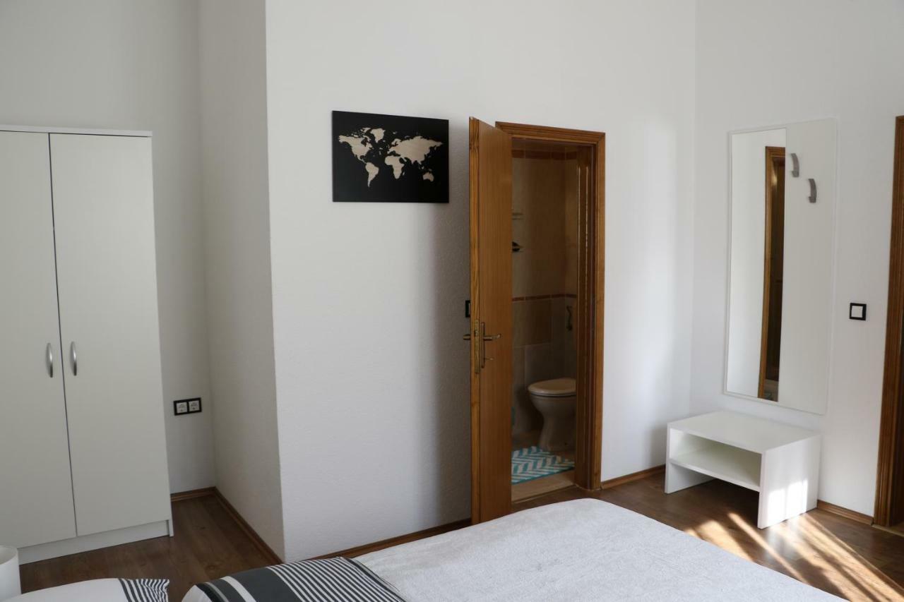 Guesthouse Mario Korenica Exterior photo